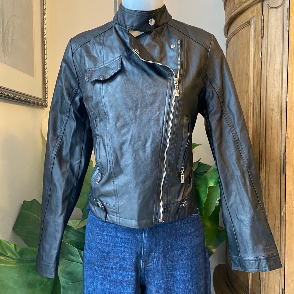 H.Q Fashion Black Faux Leather Motorcycle Jacket